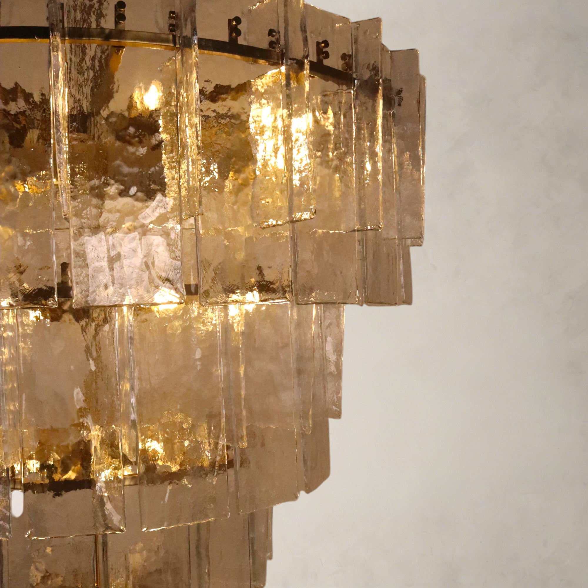 Fade Hour 4 Tidr Round chandelier